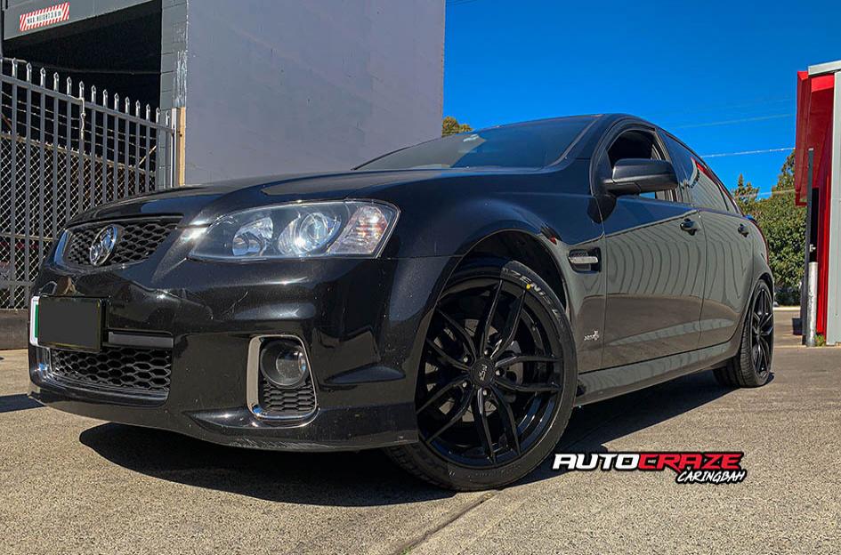 HOLDEN-COMMODORE-VOSSO-GLOSS-BLACK